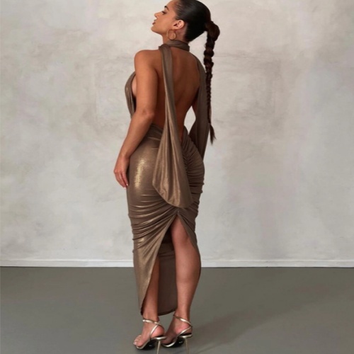 اترك انطباعًا دائمًا مع فستان السهرة الطويل المناسب